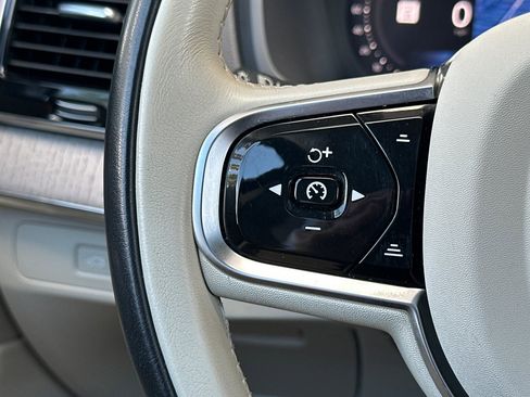 Certified 2024 Volvo XC90 B6 Ultimate w/ Protection Package Premier AWD/4WD image 30