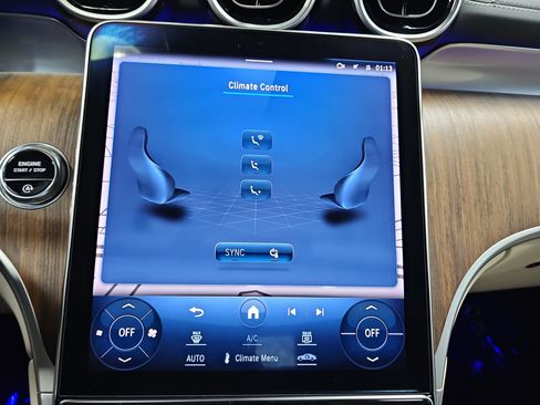 Used 2023 Mercedes-Benz GLC 300 image 23