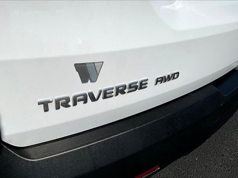 Used 2023 Chevrolet Traverse LT AWD/4WD image 23