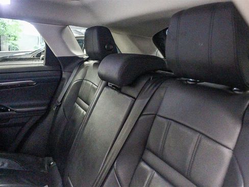 Used 2020 Land Rover Range Rover Evoque SE image 19