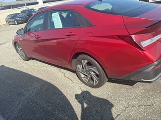 Used 2025 Hyundai Elantra Sport video 1