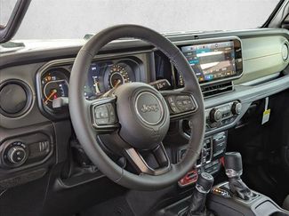 New 2025 Jeep Gladiator Mojave w/ Safety Group AWD/4WD video 3