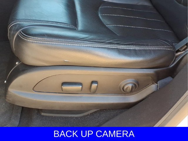 Used 2016 Buick Enclave Premium w/ Experience Buick Package FWD image 16