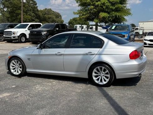 Used 2011 BMW 328i xDrive Sedan AWD/4WD image 5