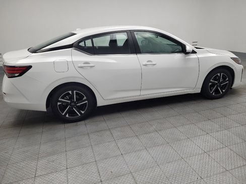 Used 2024 Nissan Sentra SV FWD image 10
