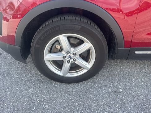 Used 2016 Ford Explorer XLT w/ Equipment Group 202A image 31