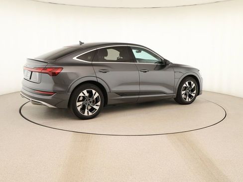 Certified 2022 Audi e-tron Premium image 7