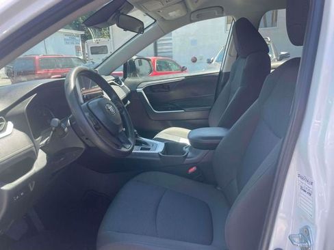 Certified 2024 Toyota RAV4 LE AWD/4WD image 17