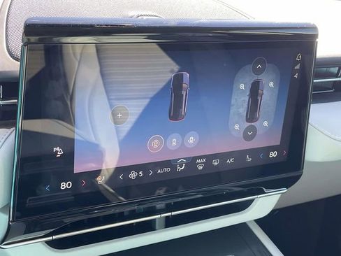 New 2026 Lincoln Nautilus Reserve AWD/4WD image 21