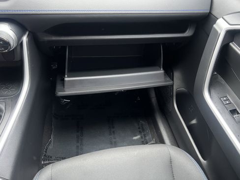 Used 2024 Toyota RAV4 SE image 35