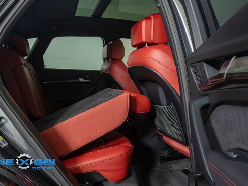 Used 2024 Audi SQ5 Prestige image 35