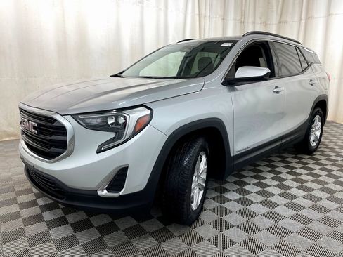 Certified 2018 GMC Terrain SLE w/ Driver Convenience Package image 13