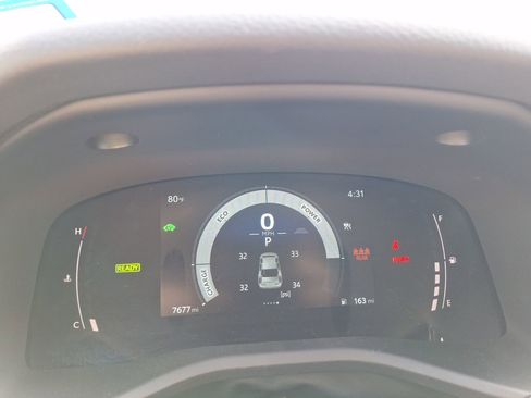 Used 2025 Toyota Camry SE w/ Convenience Package image 20