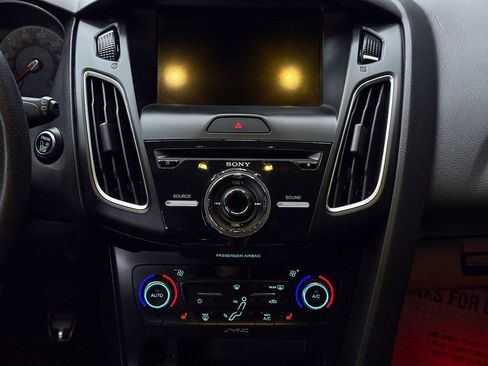 Used 2017 Ford Focus RS image 24