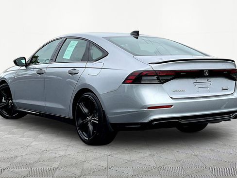 Used 2023 Honda Accord Sport image 4
