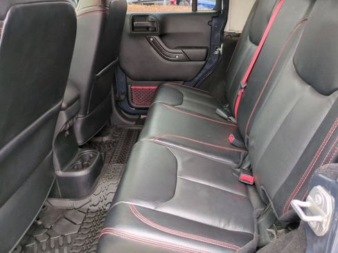 Used 2018 Jeep Wrangler Unlimited Rubicon w/ Connectivity Group image 19