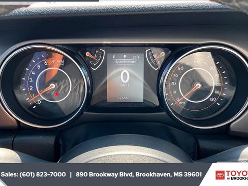Used 2022 Jeep Wrangler Sport AWD/4WD image 14