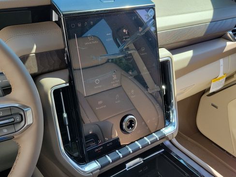 New 2026 GMC Yukon XL Denali w/ Denali Reserve Package AWD/4WD image 29