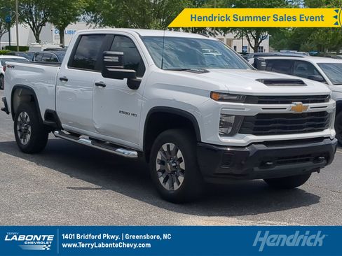 Used 2024 Chevrolet Silverado 2500 Custom w/ Custom Value Package AWD/4WD image 1