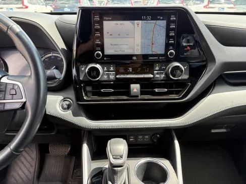 Used 2022 Toyota Highlander XSE AWD/4WD image 20