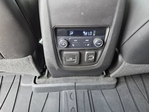 Used 2021 Buick Enclave Avenir w/ Avenir Technology Package FWD image 18