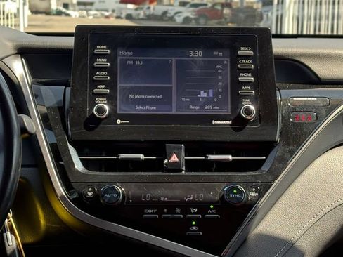Used 2023 Toyota Camry SE FWD image 18