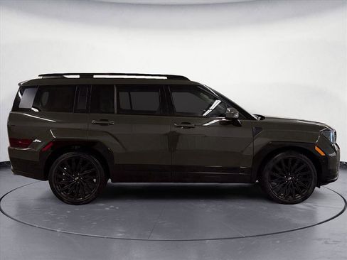 Used 2024 Hyundai Santa Fe Calligraphy image 7