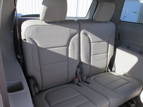 Used 2019 GMC Acadia Denali image 23