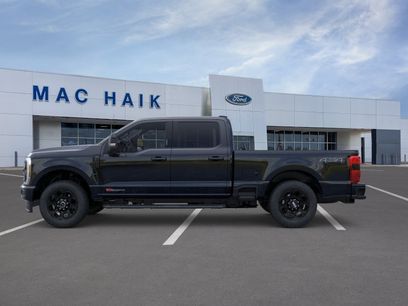 New 2026 Ford F250 Lariat w/ Black Appearance Package