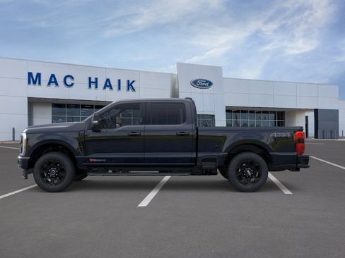 New 2026 Ford F250 Lariat w/ Black Appearance Package AWD/4WD image 3