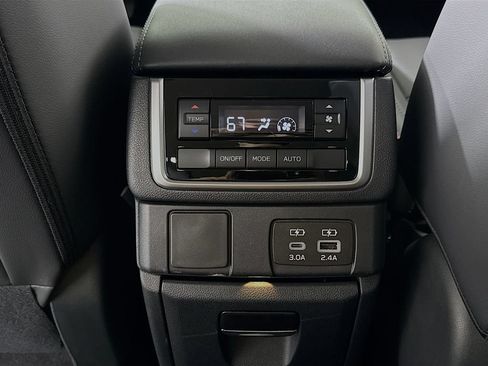 Used 2026 Subaru Ascent Premium AWD/4WD image 24
