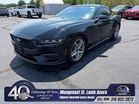Used 2024 Ford Mustang Coupe RWD image 1