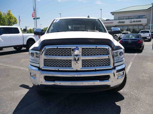 Used 2017 RAM 2500 Laramie w/ Convenience Group AWD/4WD image 2