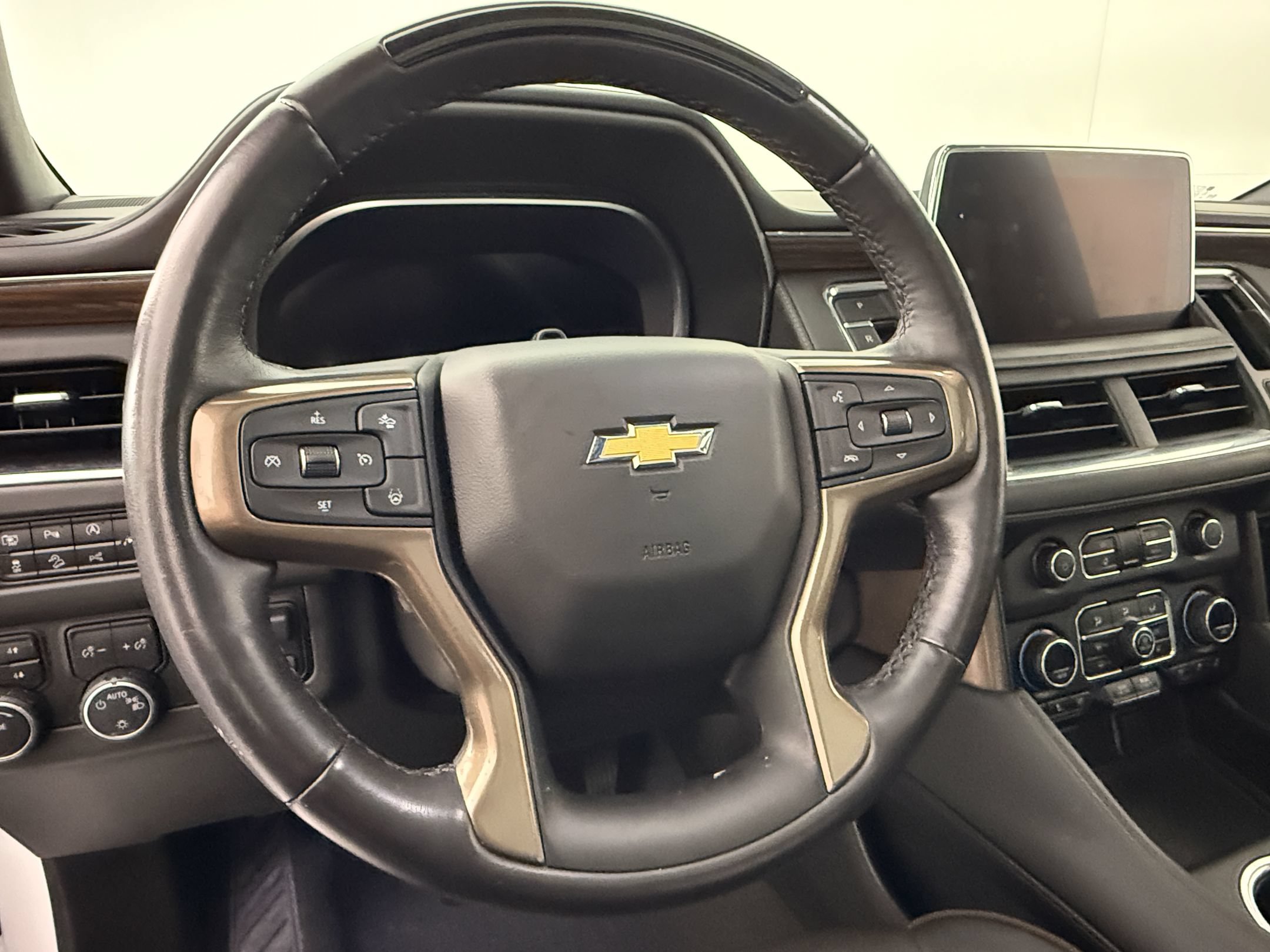 Used 2023 Chevrolet Tahoe High Country w/ Advanced Technology Package AWD/4WD image 11