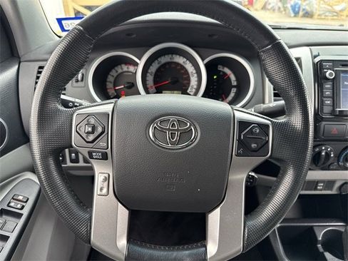 Used 2014 Toyota Tacoma PreRunner w/ SR5 Package image 14