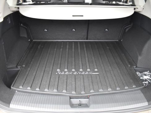 Certified 2025 Nissan Rogue SV image 15