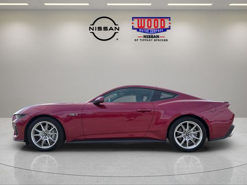 Used 2025 Ford Mustang GT Premium RWD image 5
