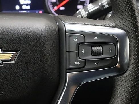 Used 2023 Chevrolet Blazer LT image 25