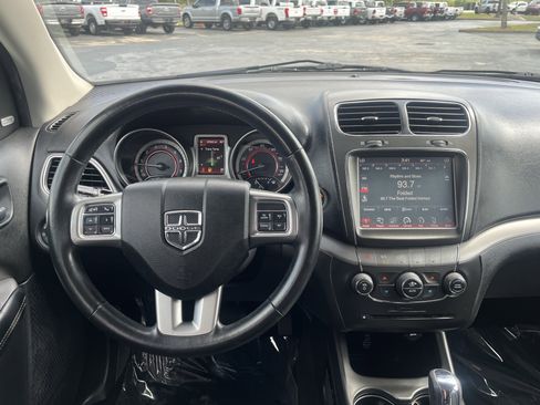 Used 2020 Dodge Journey Crossroad w/ Popular Equipment Group FWD image 16