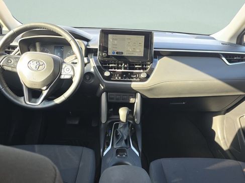 Used 2024 Toyota Corolla Cross LE FWD image 11