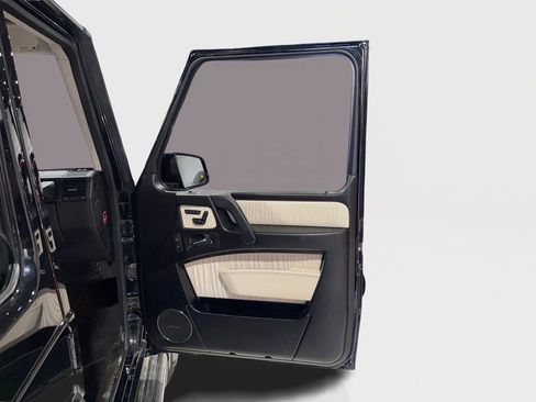 Used 2017 Mercedes-Benz G 550 image 23