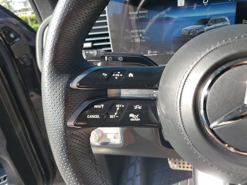 Used 2025 Mercedes-Benz GLS 450 4MATIC image 29