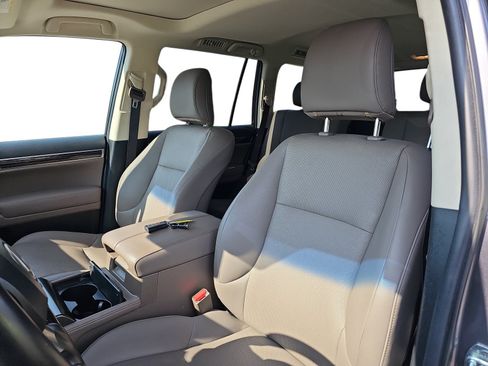 Used 2023 Lexus GX 460 Premium w/ Accessory Package AWD/4WD image 12