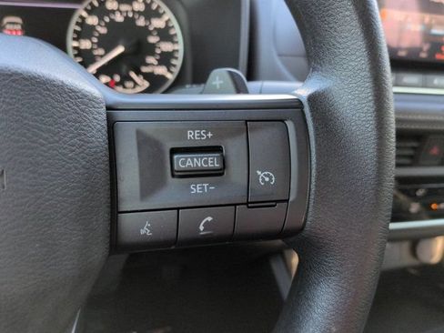 Used 2025 Nissan Rogue S FWD image 23