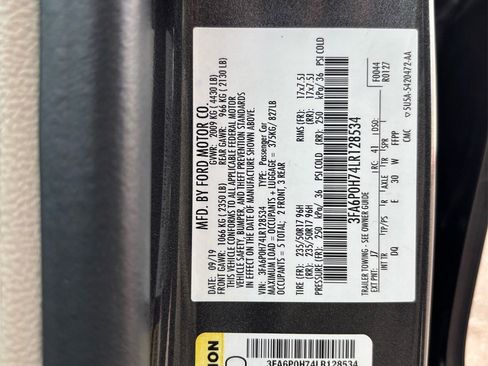 Used 2020 Ford Fusion SE image 15