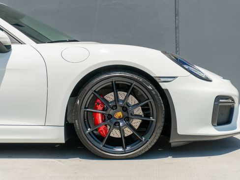 Used 2016 Porsche Boxster Spyder RWD image 40
