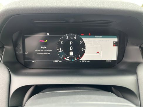 New 2025 Land Rover Discovery Sport S image 15