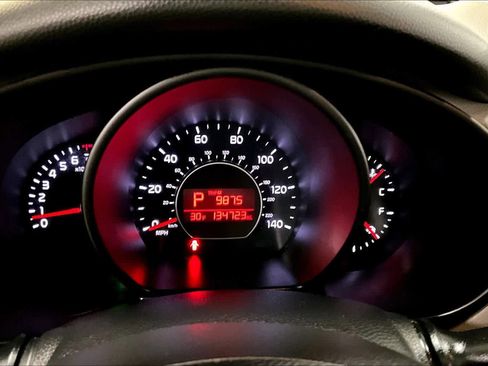 Used 2018 Kia Soul + image 23