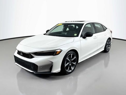 Used 2025 Honda Civic Sport Touring image 3