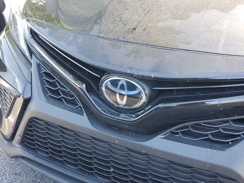 Used 2022 Toyota Camry SE FWD image 4